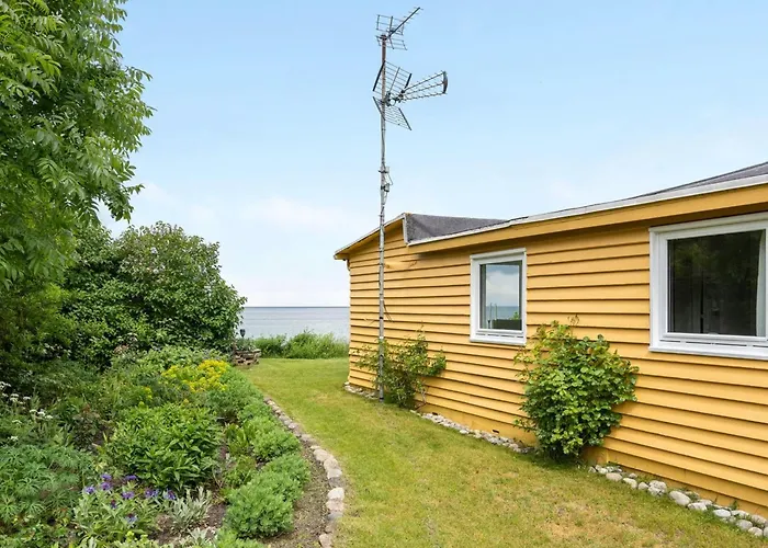 Hébergement de vacances Orwik - 30m From The Sea By Interhome